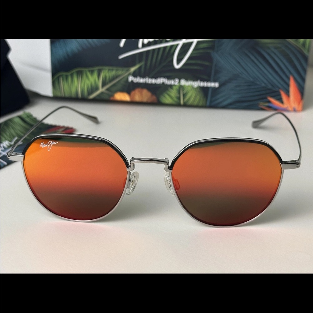 MAUI JIM Island Eyes POLARIZED Sunglasses RM859-02D Gunmetal/Hawaii Lava NEW